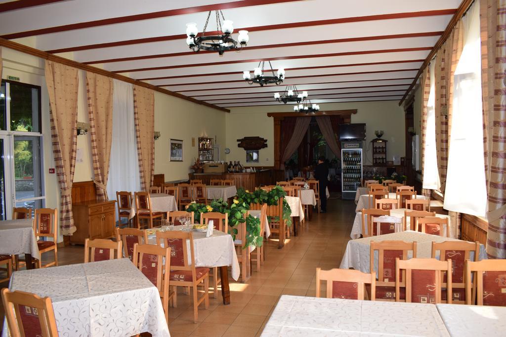 Балнеохотел "Люляци" Vrabtsite Esterno foto